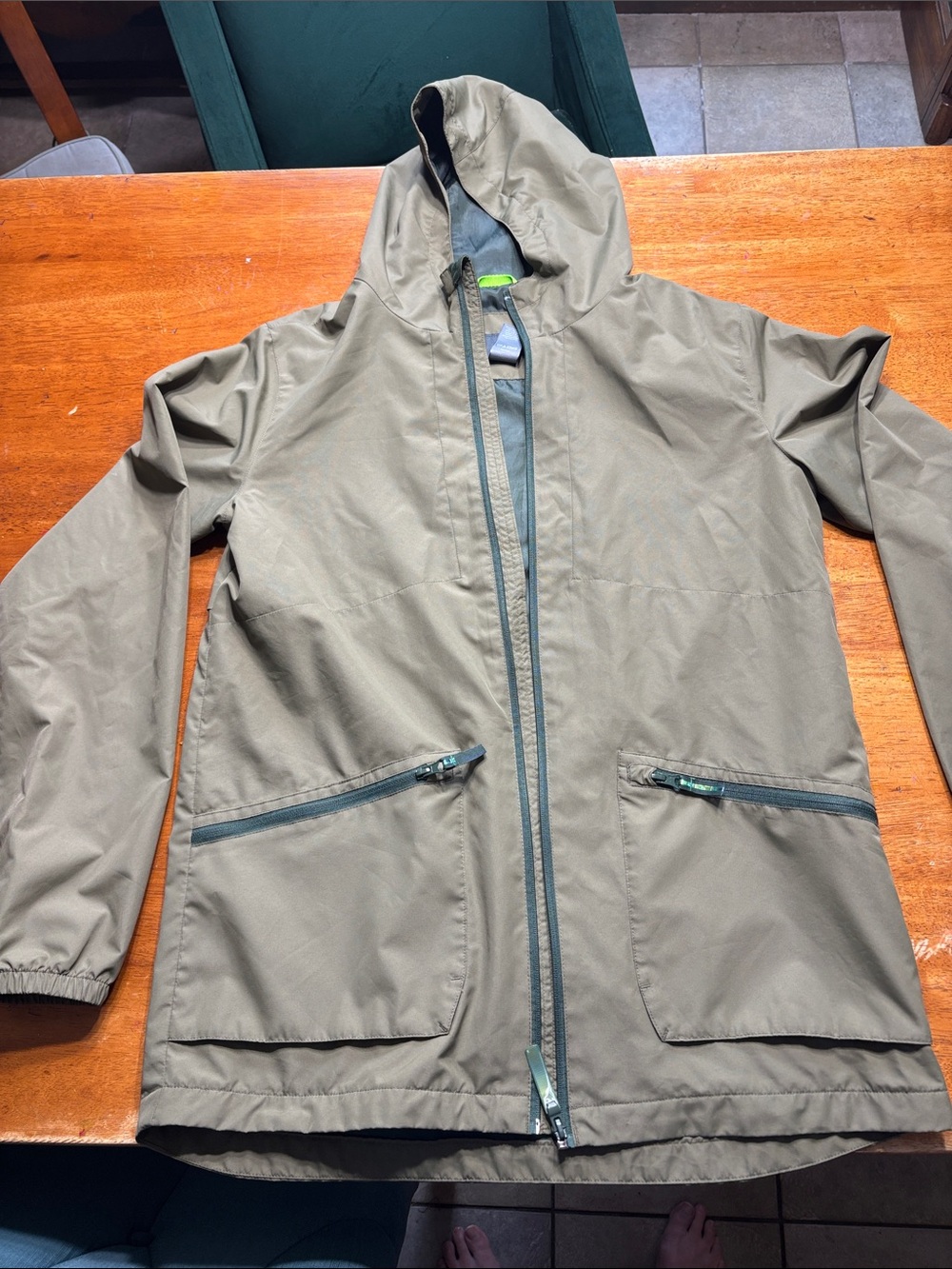 Kids Lightweight Hooded Jacket in Olive Green